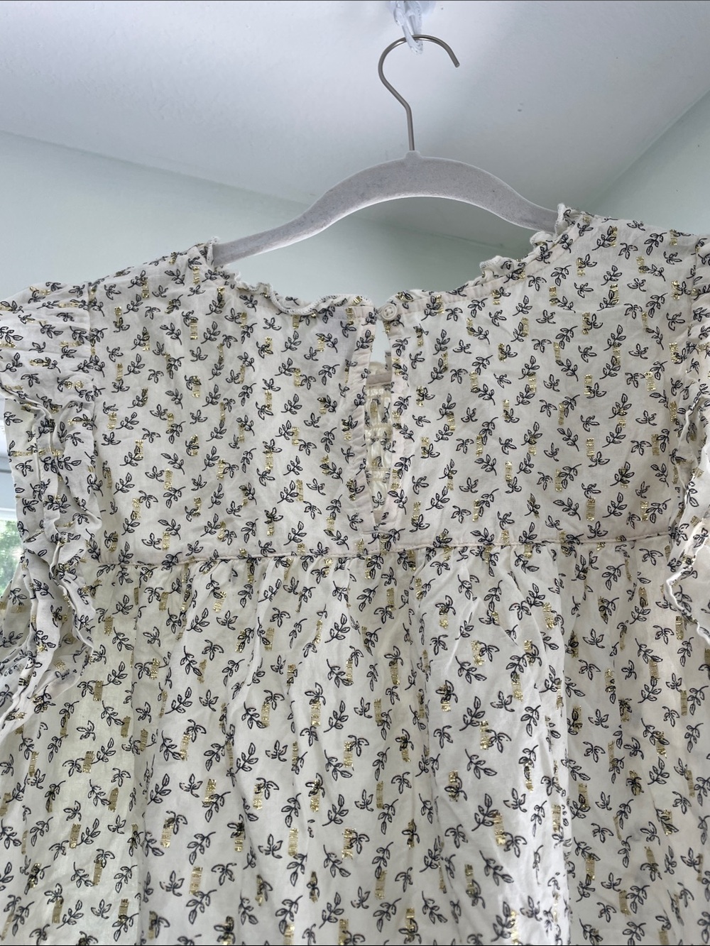Old Navy Cream Floral Ruffle Sleeve Blouse - Navy Print - Picture 5 of 5